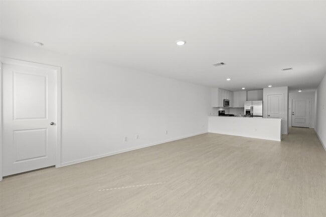 Photo - 214 Forest W St