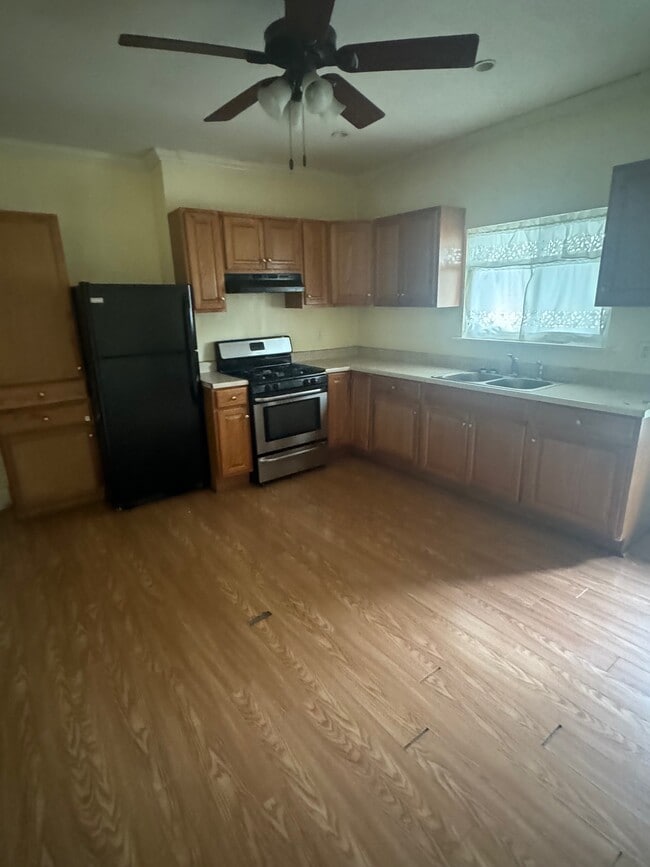 Photo - 104 Munson Ave