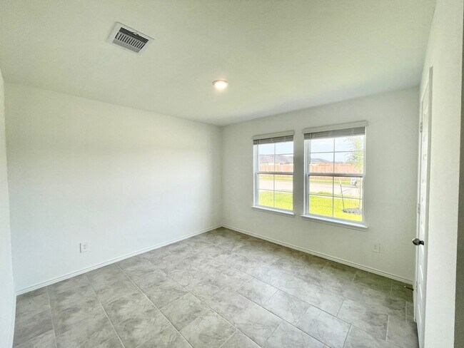 Photo - 7515 Cattle Walker Ct