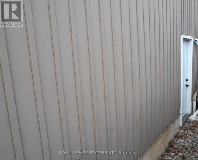 Photo - 8 Knowles St