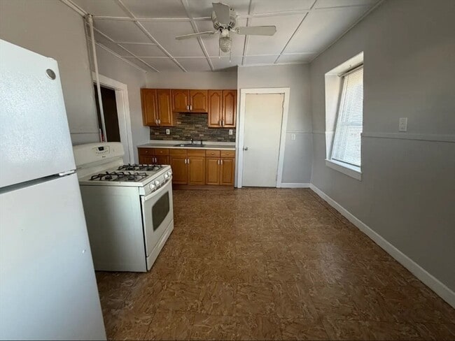 Photo - 127 Court St Unidad 3