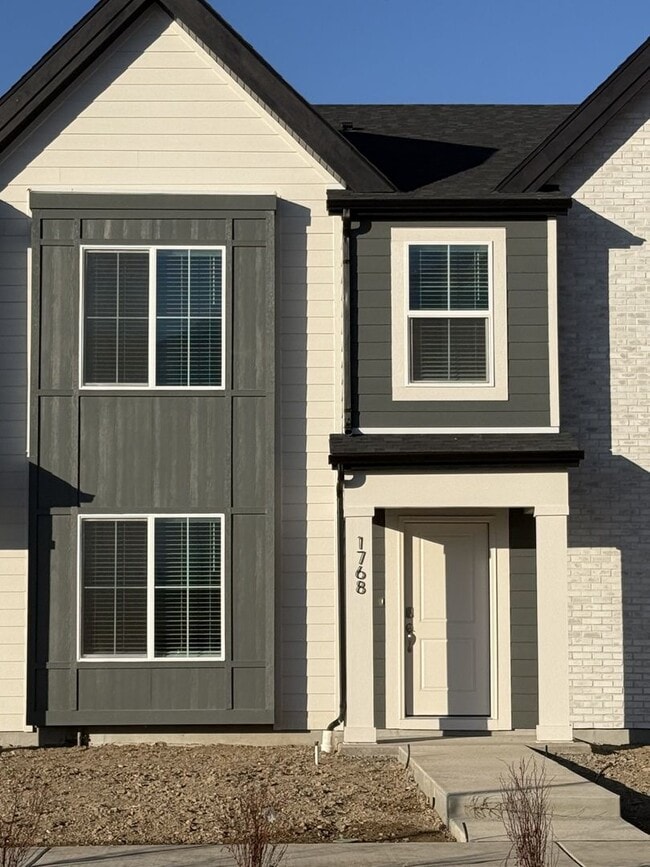 Building Photo - Brand New Beautiful Town Home in Salem, UT