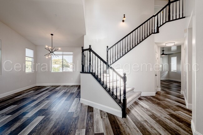 Photo - 4 Bedroom/3 Bath Home with Solar, Pool and...