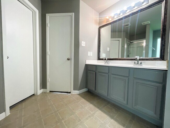 Photo - 1410 Danby Heath Ln