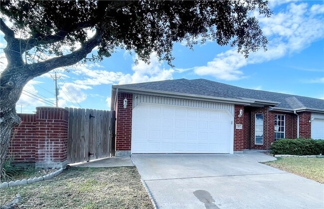 Building Photo - 5026 Yorktown Blvd Rental