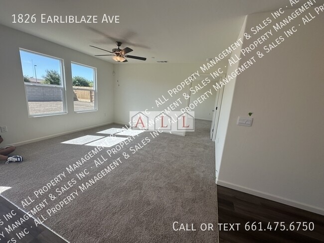 Photo - 1826 Earliblaze Ave