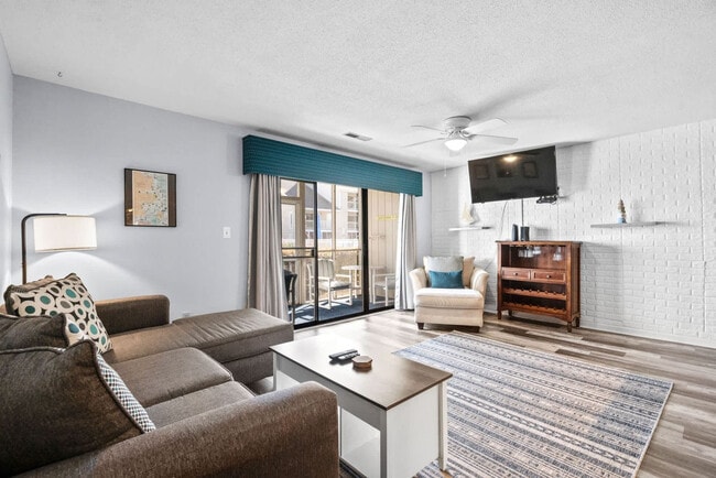 Photo - 1860 Auburn Ln Unidad FL1-ID1382459P