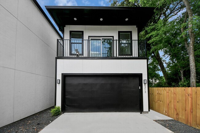 Photo - 8313 Venus St