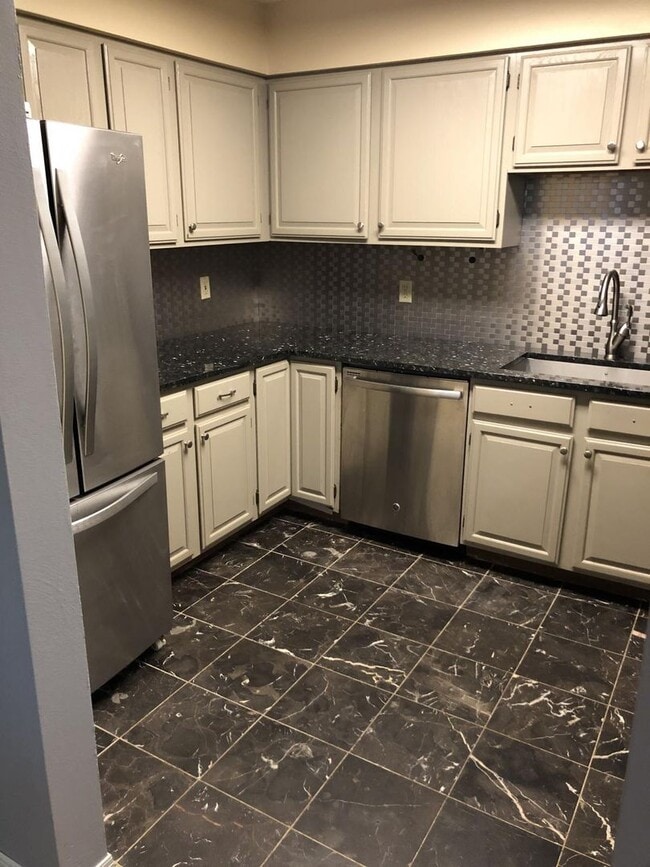 Photo - 2217 Luann Ln