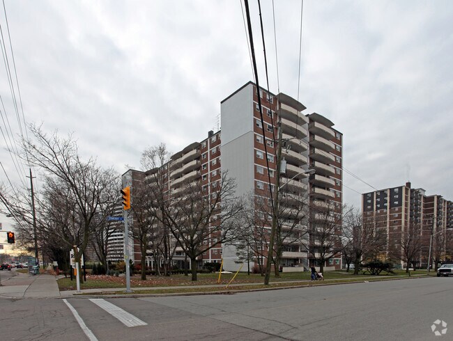 Photo - Rosslyn Residence