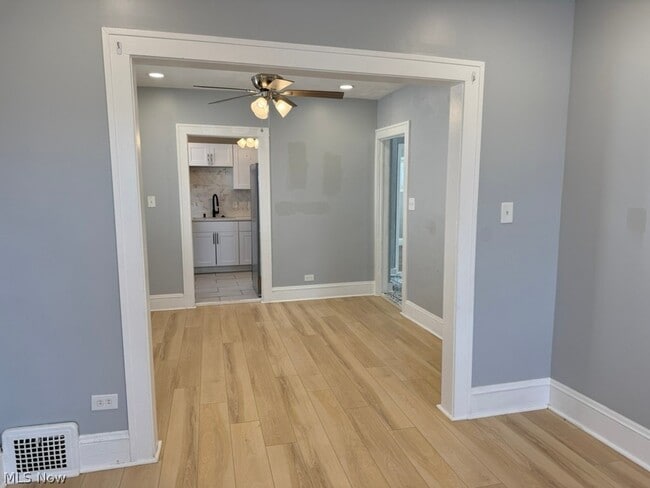 Photo - 3231 W 121st St