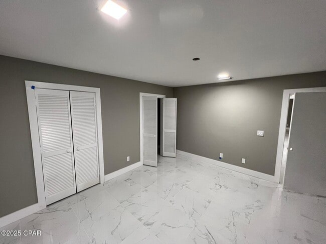1211 Stephen Dr