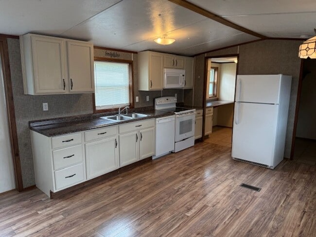 Photo - Greenback 37742 - 3 bed 2 bath mobile home - Lease-to-Own Option -  call Troy Adams 865-233-6949