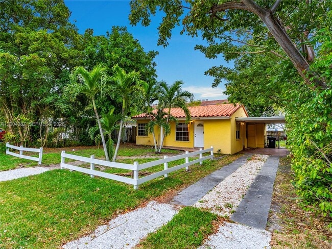 Photo - 1125 NE 10th Ave