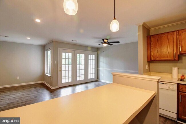 Photo - 2121 Wainwright Ct Unit 1C