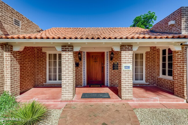 Photo - 2021 N Alvarado Rd