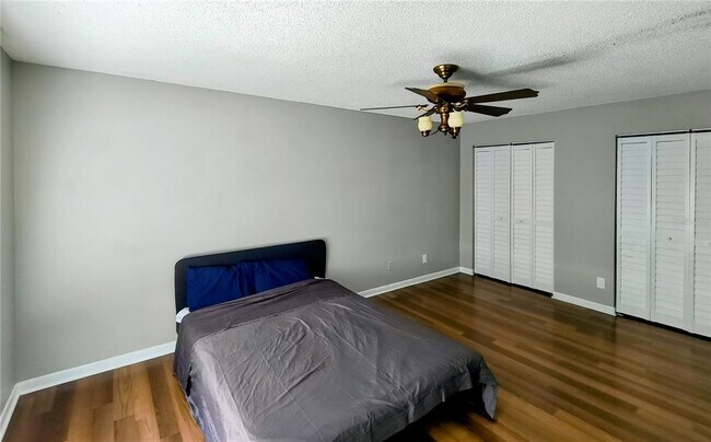Photo - 201 S Arrawana Ave Unidad L