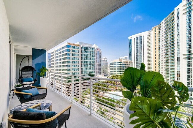 ALLUVION LAS OLAS apartments — community photo