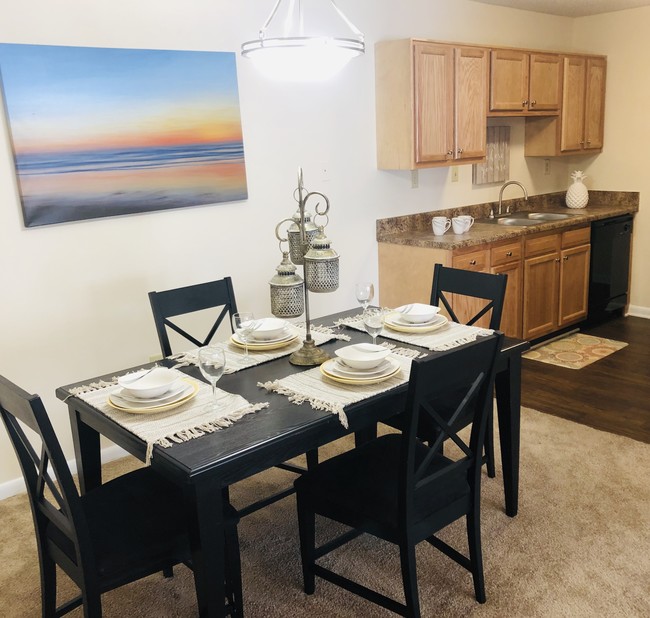 Separate Dining Area (all floor plans) - Stonebridge Apartments