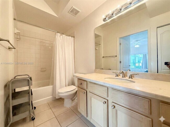 Photo - 6001 SW 70th St Unit 612
