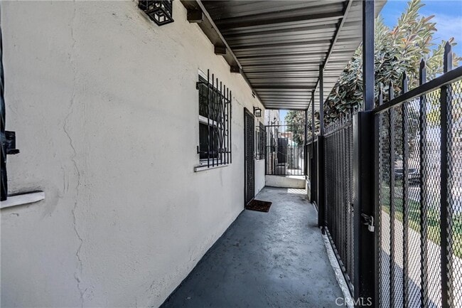 Photo - 9808 S Central Ave