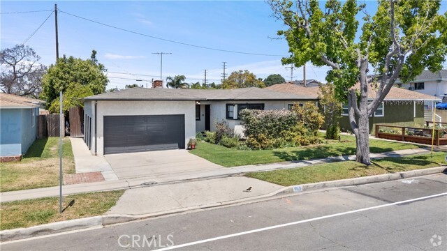 Building Photo - 923 W Maple Ave Rental