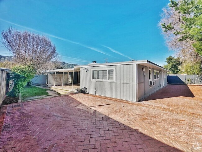 Building Photo - 636 Bamboo Terrace Rental