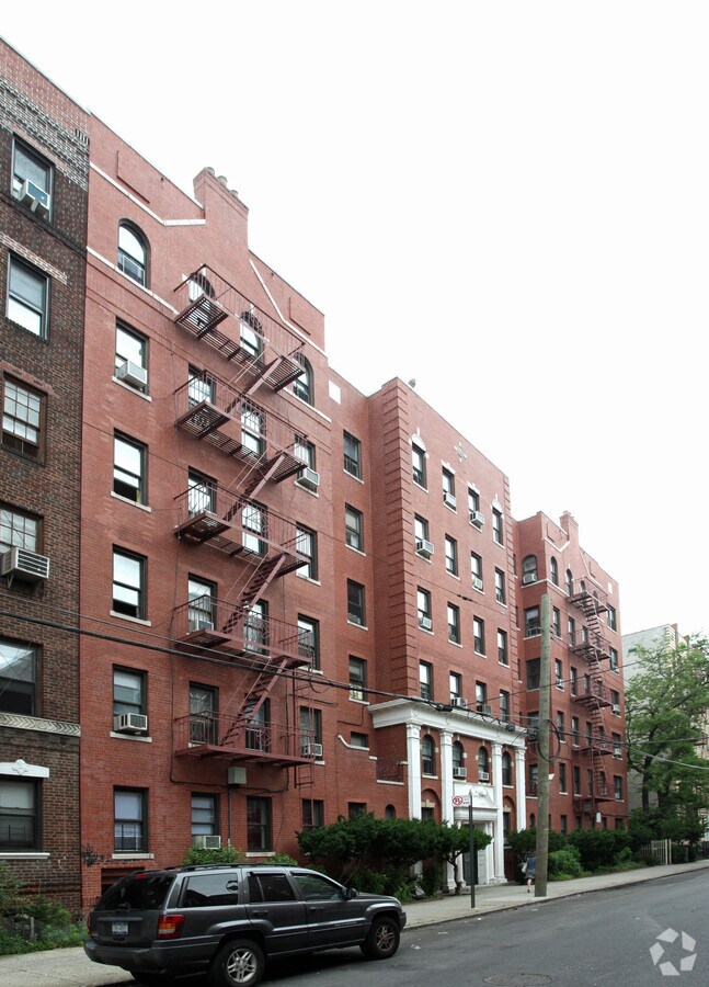 1776 E 13th St - 1776 E 13th St