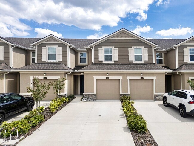 Building Photo - Stunning 3 Bed Townhouse for Rent in Lakewood Ranch! Spacious, Modern, and Move-In Ready!