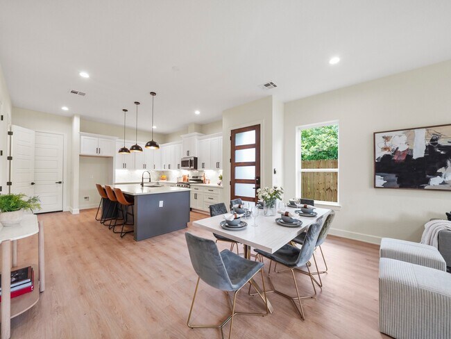 Photo - 3548 Seabrook St