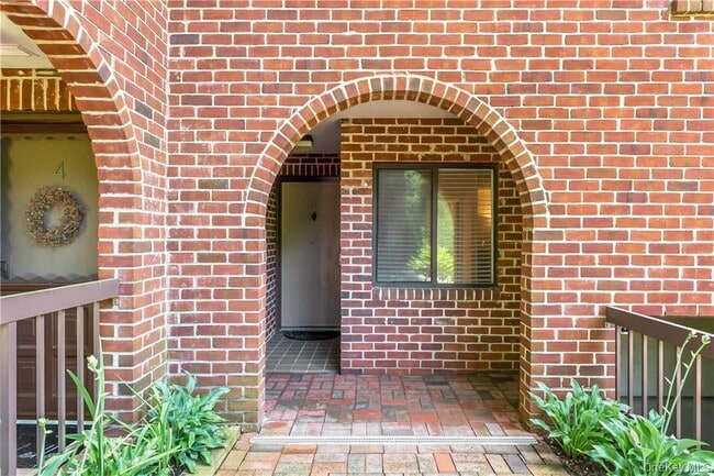 Photo - 150 N Bedford Rd Unit 5A