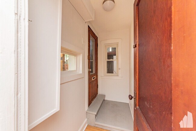 Photo - 3079-1 N Elbridge Ave
