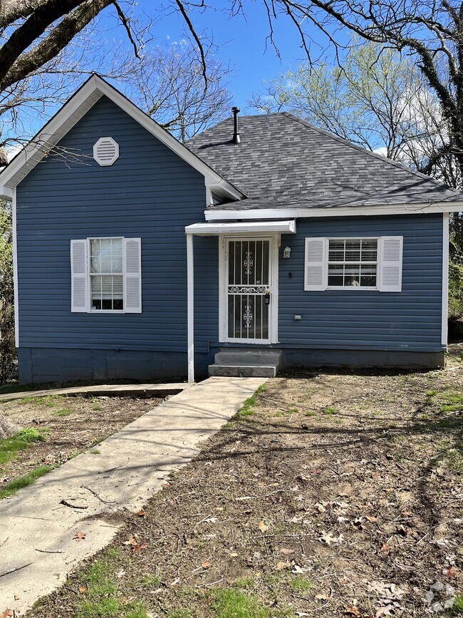 Building Photo - 315 S Maple St Rental