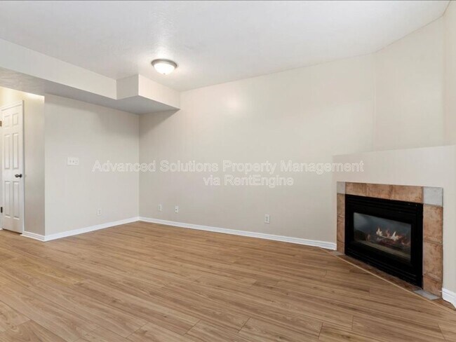 Photo - 8812 Wollemi Pine Way