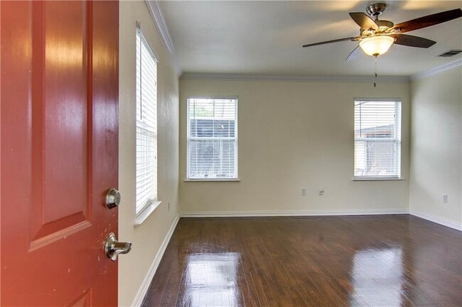 Photo - 1713 Cullen Ave