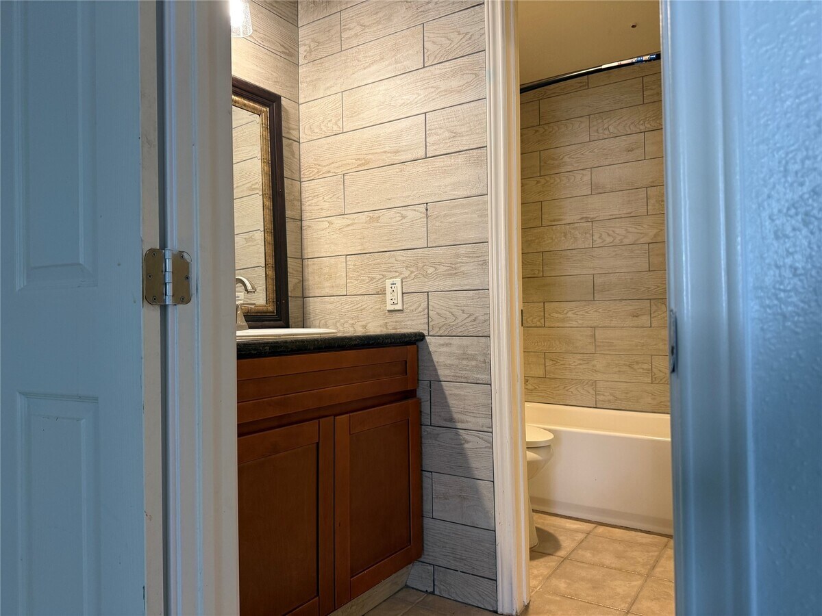 Photo - 9707 Richmond Ave. Unit 39