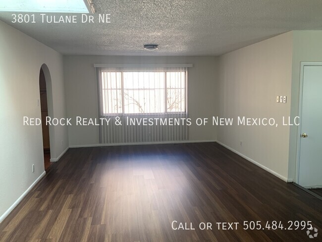 Building Photo - 3 Bedroom in NE ABQ now avaliable Rental