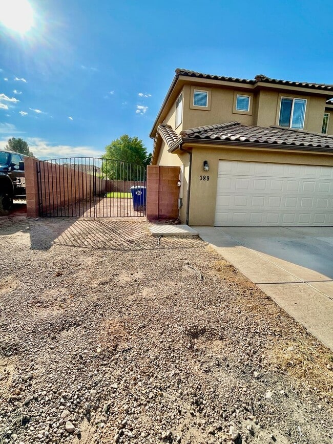 PetFriendly 4BR + Office in Washington F... House House Rental in