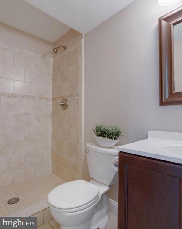 Photo - 8524 Canterbury Dr