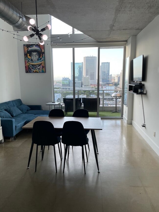 Photo - 690 SW 1st Ct Unit 1711