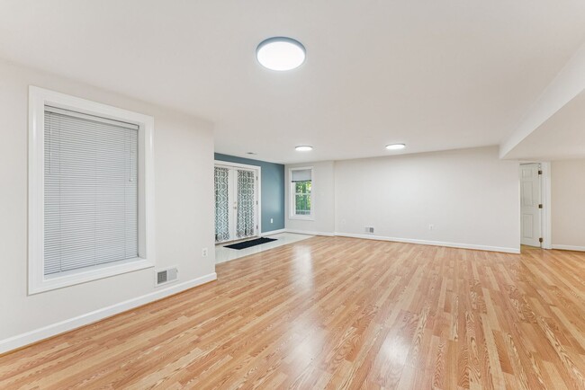 Photo - 2 BD/ 2BA Apartment