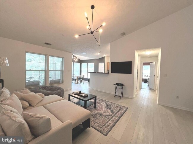 Building Photo - 2400 Autumn Harvest Ct Unit 303