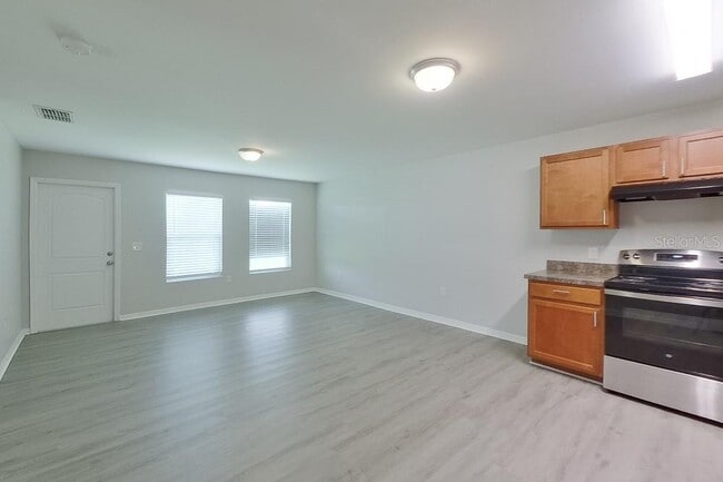 Photo - 3214 65th St W