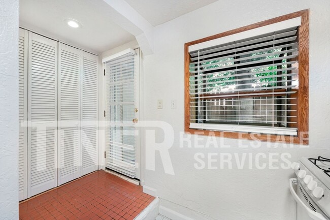 Photo - 1314 Q St Unidad #3