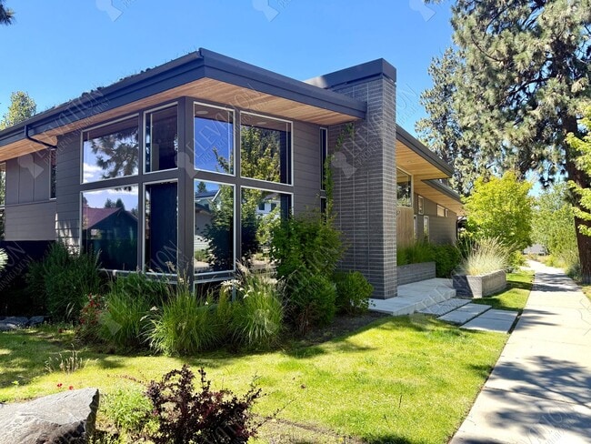 Photo - 1787 NW Fields St
