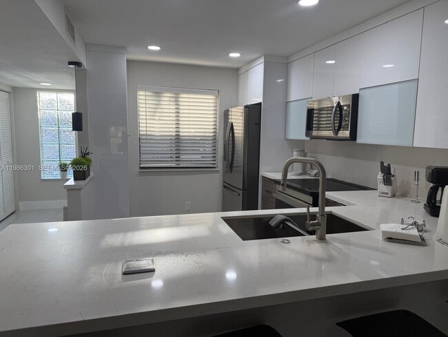 Photo - 436 Lakeview Dr Unidad 205