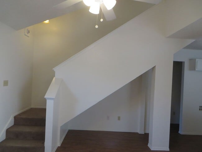 Photo - 2217 Katy Ln Unit B