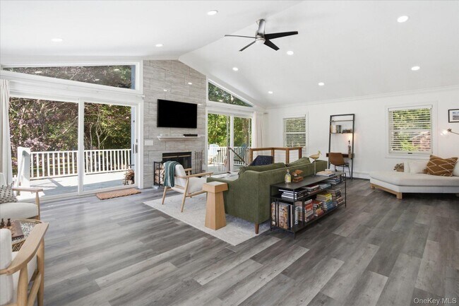 1A Gerald Ln