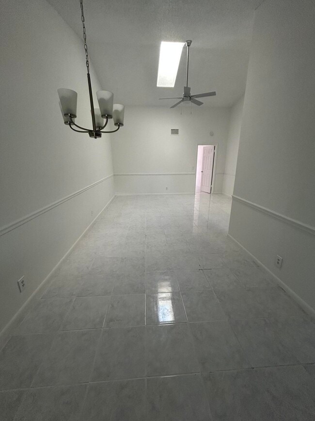 Photo - 8917 SE Hobe Ridge Ave