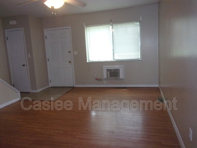 Building Photo - 476 Laurel Woods Dr